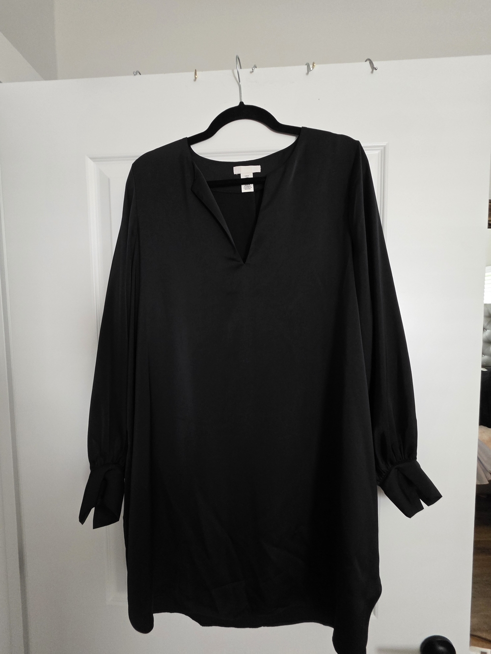 Black Long Sleeve Tunic Dress with V-Neck